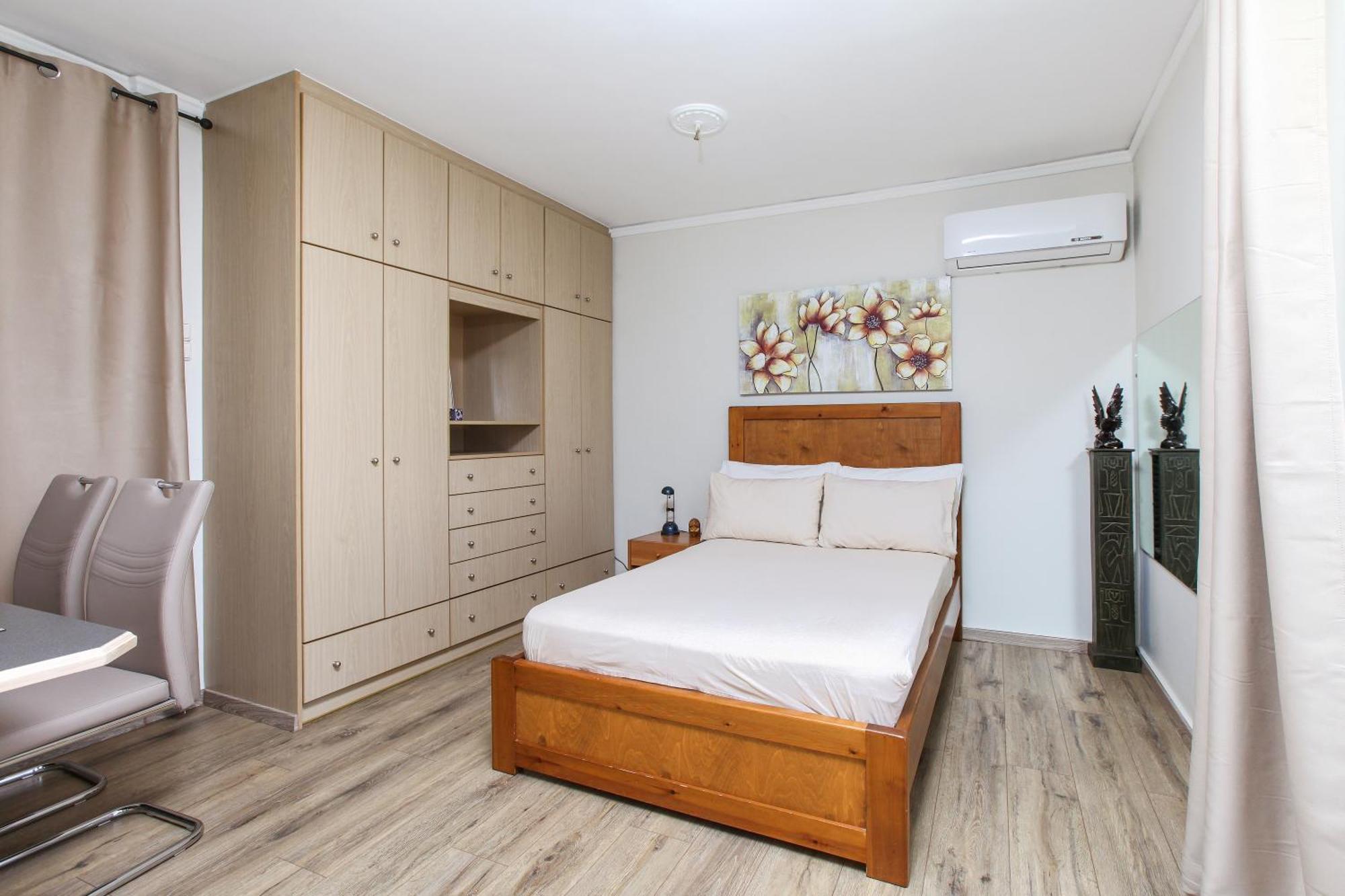 Loft Condo Next To Metro Station. Amazing View! Атина Екстериор снимка